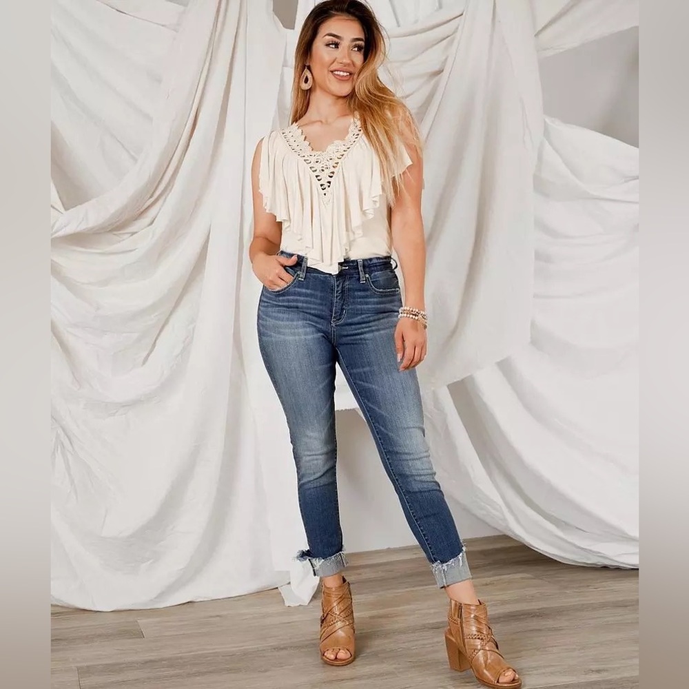 Gimmicks Ruffle Linen Blend Top XL